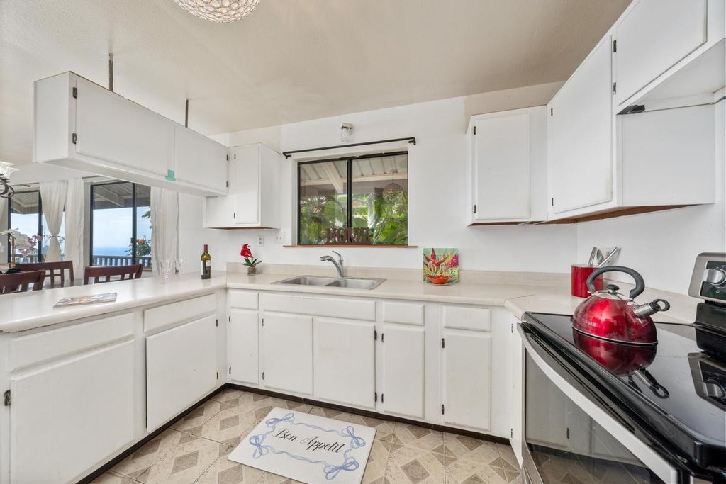 Captain Cook, Hawaii, 96704, United States, 2 Bedrooms Bedrooms, ,1.5 BathroomsBathrooms,Residential,Forsale,1953740
