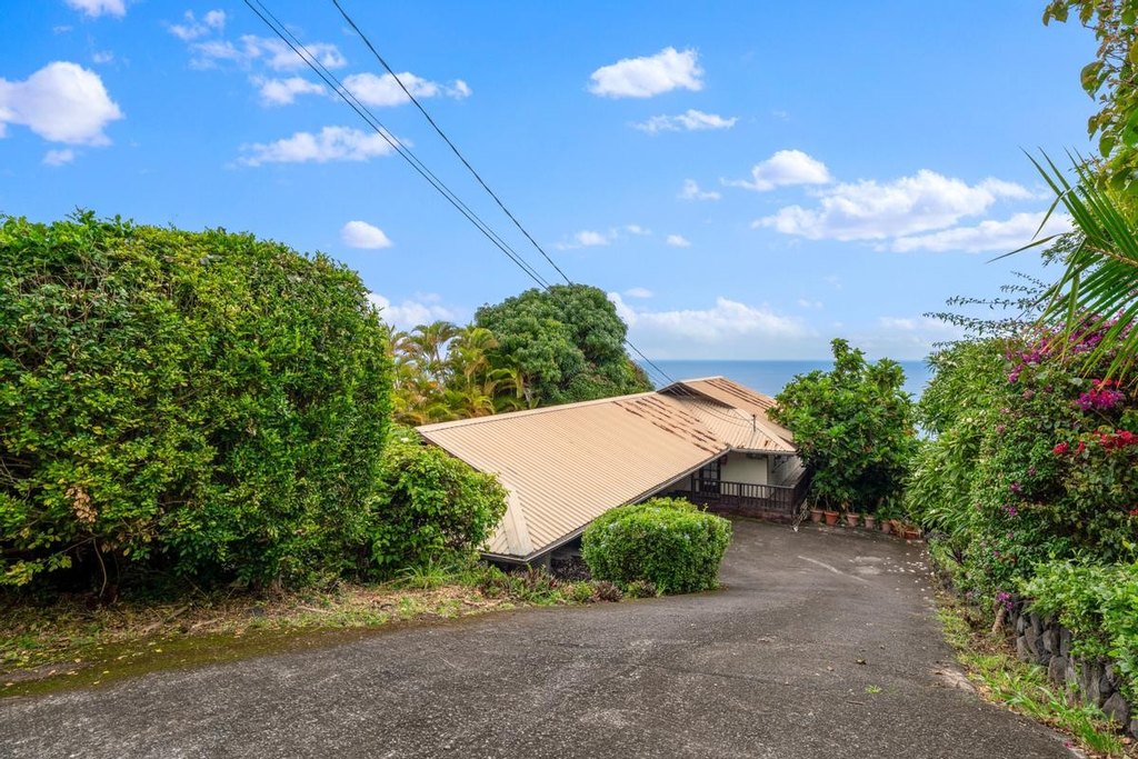 Captain Cook, Hawaii, 96704, United States, 2 Bedrooms Bedrooms, ,1.5 BathroomsBathrooms,Residential,Forsale,1953740