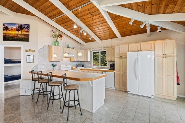Captain Cook, Hawaii, 96704, United States, 2 Bedrooms Bedrooms, ,2 BathroomsBathrooms,Residential,Forsale,1929237