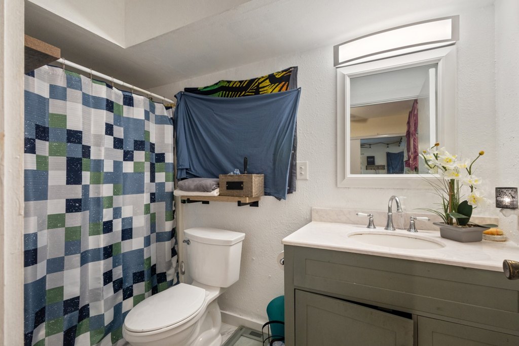 Captain Cook, Hawaii, 96704, United States, 2 Bedrooms Bedrooms, ,2 BathroomsBathrooms,Residential,Forsale,1929237