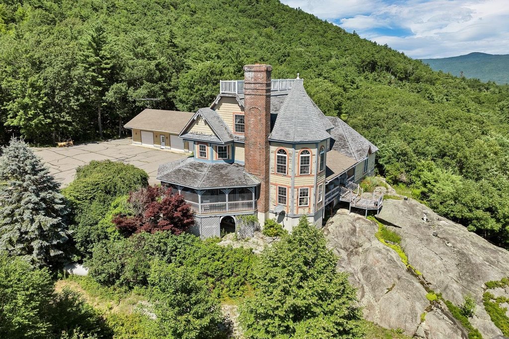 Moultonborough, New Hampshire, 03254, United States, 4 Bedrooms Bedrooms, ,3.5 BathroomsBathrooms,Residential,Forsale,1941219 Moultonborough, New Hampshire, 03254, United States, 4 Bedrooms Bedrooms, ,3.5 BathroomsBathrooms,Residential,Forsale,1941219