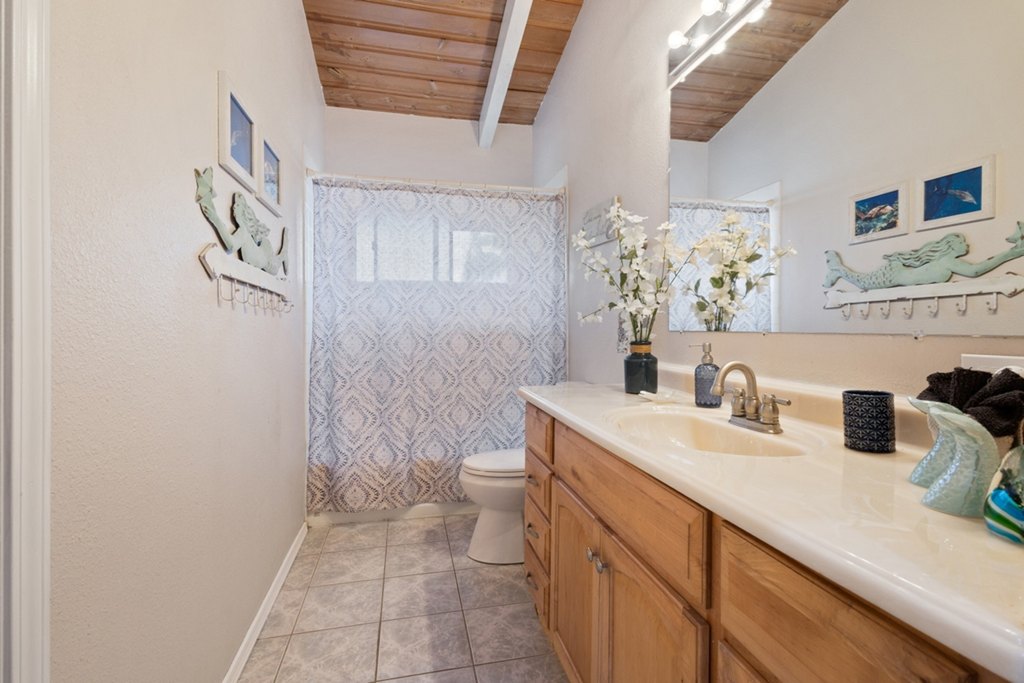Captain Cook, Hawaii, 96704, United States, 2 Bedrooms Bedrooms, ,2 BathroomsBathrooms,Residential,Forsale,1929237