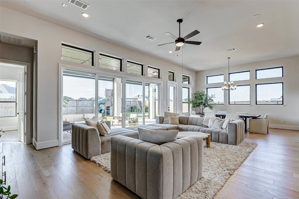 Katy, Texas, 77493, United States, 4 Bedrooms Bedrooms, ,3.5 BathroomsBathrooms,Residential,Forsale,1910007