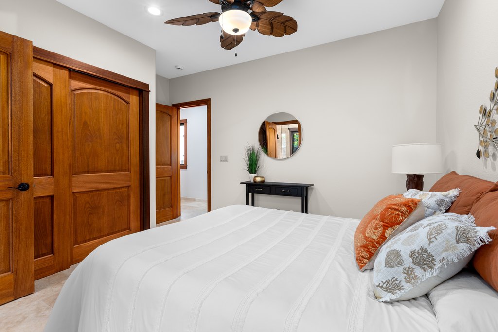 Kailua-Kona, Hawaii, 96740, United States, 4 Bedrooms Bedrooms, ,4.5 BathroomsBathrooms,Residential,Forsale,1886642