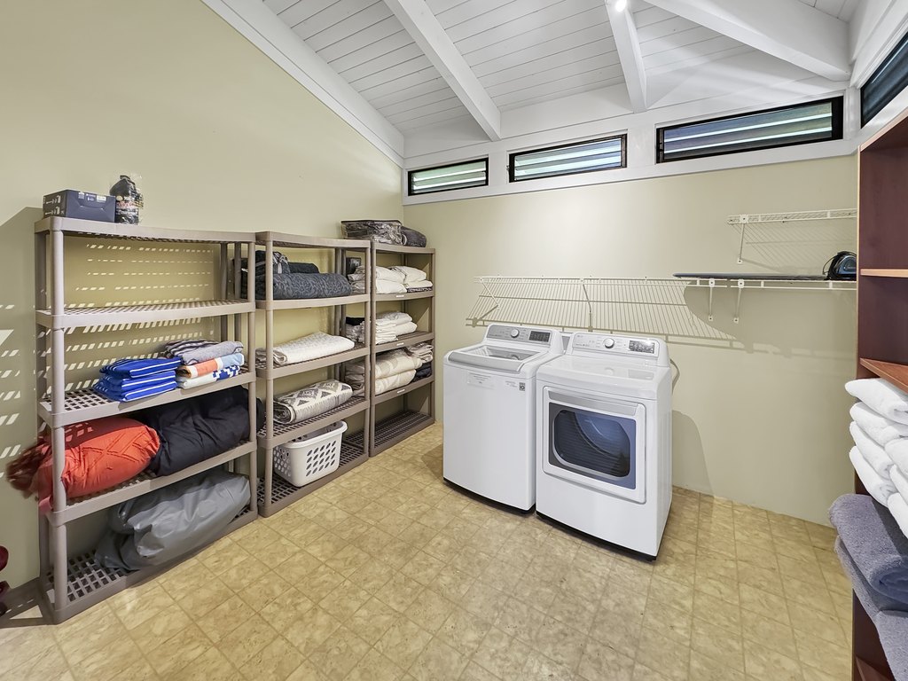 Kailua-Kona, Hawaii, 96740, United States, 3 Bedrooms Bedrooms, ,2 BathroomsBathrooms,Residential,Forsale,1929294