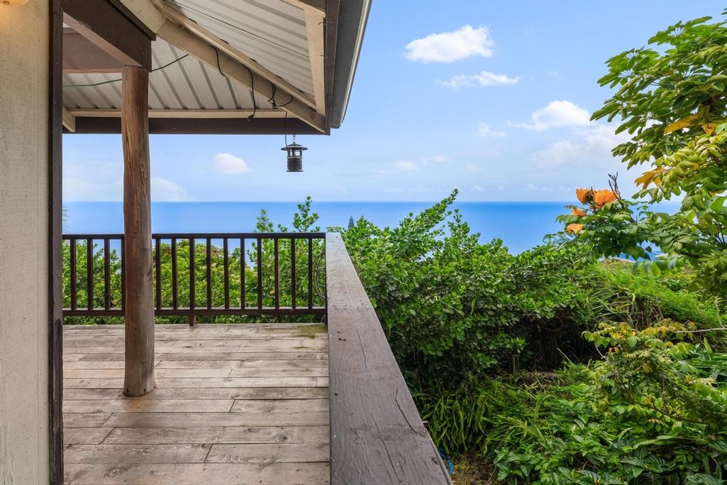 Captain Cook, Hawaii, 96704, United States, 2 Bedrooms Bedrooms, ,1.5 BathroomsBathrooms,Residential,Forsale,1953740