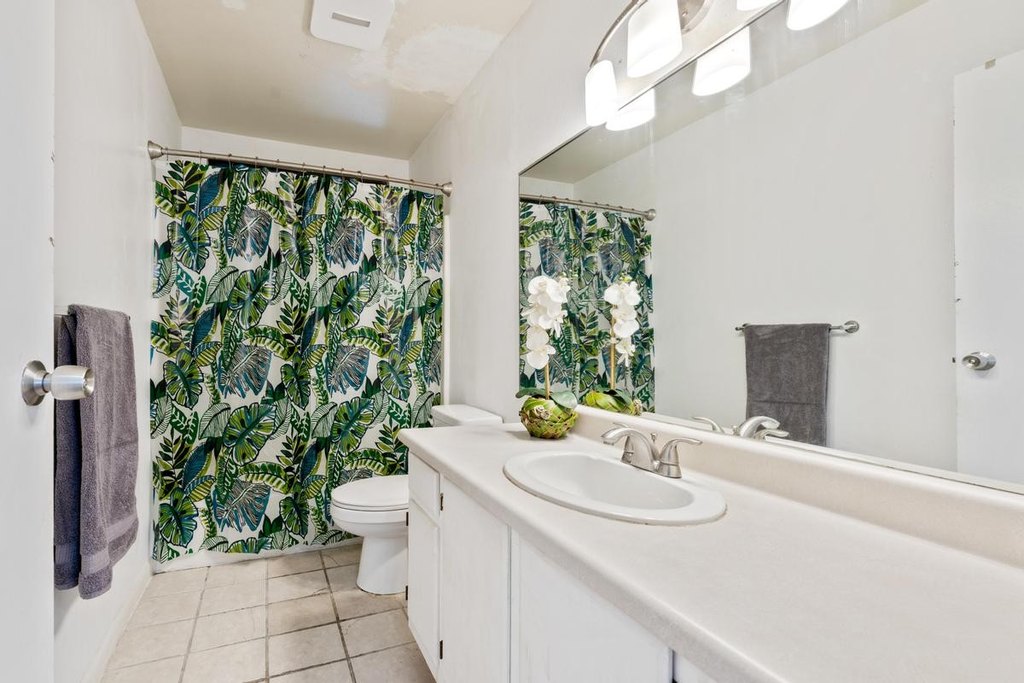 Captain Cook, Hawaii, 96704, United States, 2 Bedrooms Bedrooms, ,1.5 BathroomsBathrooms,Residential,Forsale,1953740