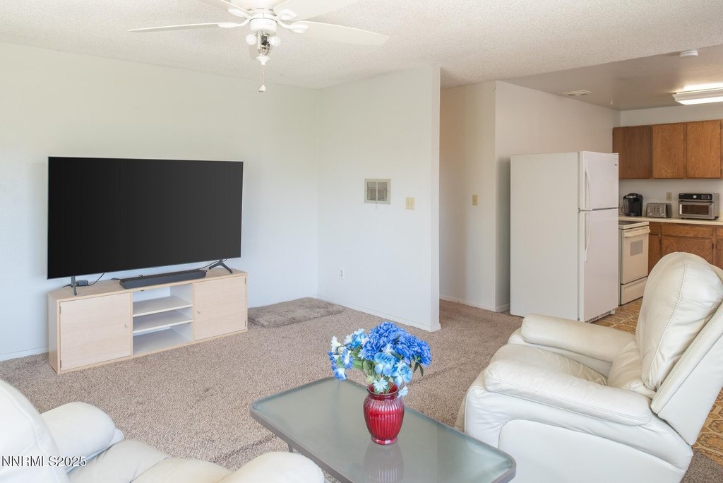 Fernley, Nevada, 89408, United States, 4 Bedrooms Bedrooms, ,2 BathroomsBathrooms,Residential,Forsale,1910308