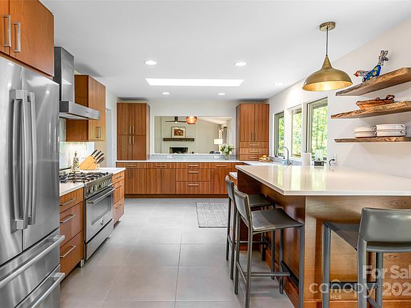 Asheville, North Carolina, 28804, United States, 3 Bedrooms Bedrooms, ,3 BathroomsBathrooms,Residential,Forsale,1904907