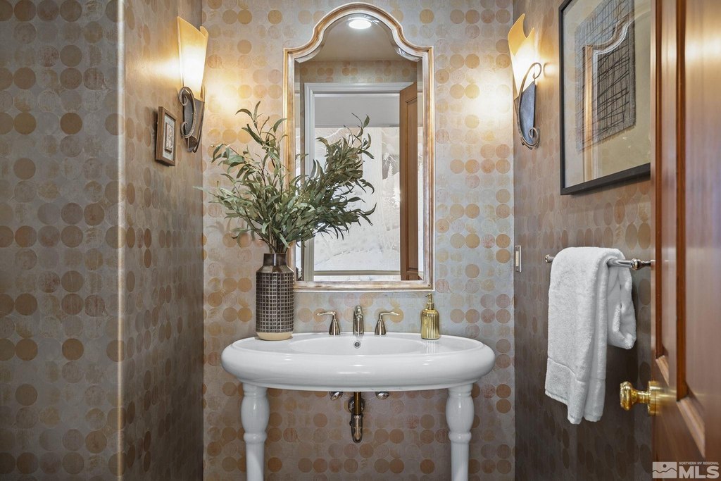 Reno, Nevada, 89511, United States, 5 Bedrooms Bedrooms, ,7.5 BathroomsBathrooms,Residential,Forsale,1910312
