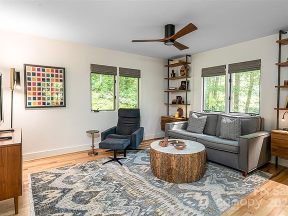 Asheville, North Carolina, 28804, United States, 3 Bedrooms Bedrooms, ,3 BathroomsBathrooms,Residential,Forsale,1904907