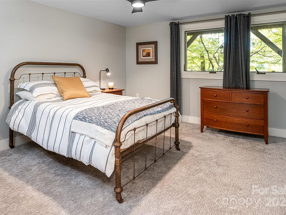 Asheville, North Carolina, 28804, United States, 3 Bedrooms Bedrooms, ,3 BathroomsBathrooms,Residential,Forsale,1904907