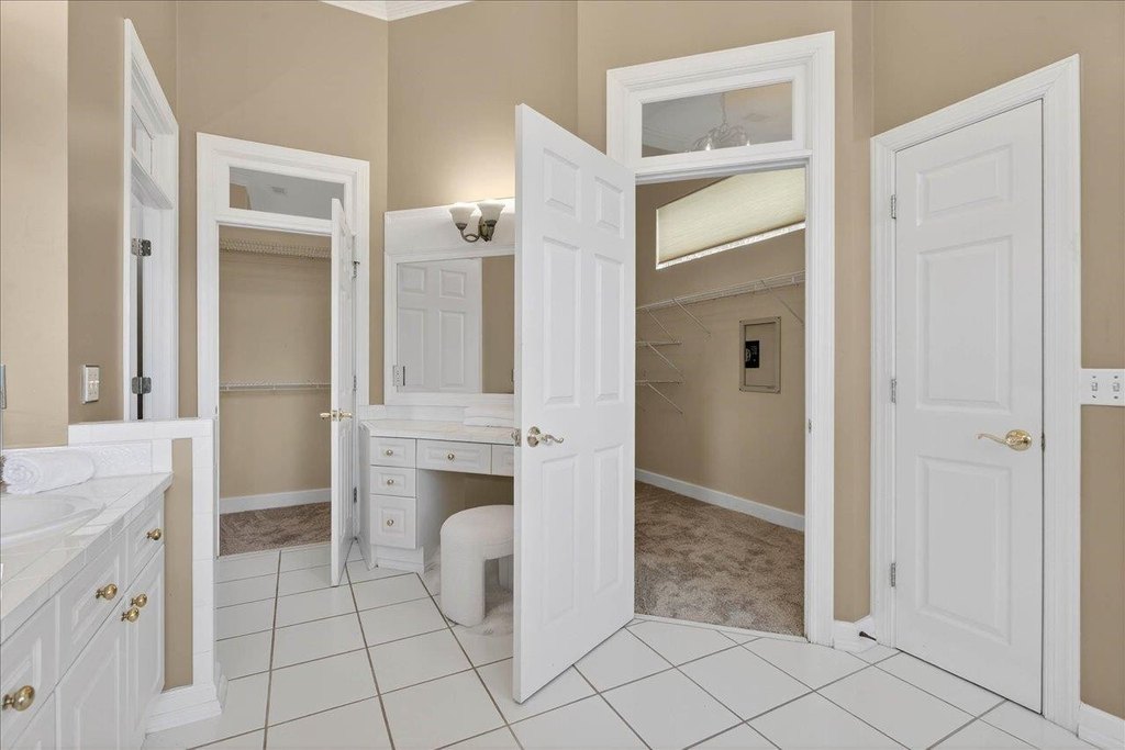 Tallahassee, Florida, 32312, United States, 5 Bedrooms Bedrooms, ,4 BathroomsBathrooms,Residential,Forsale,1919228