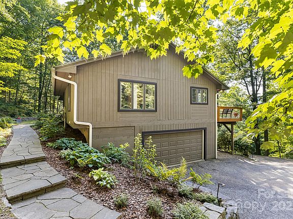 Asheville, North Carolina, 28804, United States, 3 Bedrooms Bedrooms, ,3 BathroomsBathrooms,Residential,Forsale,1904907