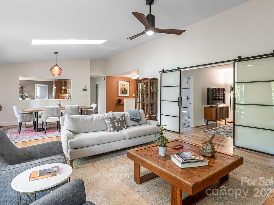Asheville, North Carolina, 28804, United States, 3 Bedrooms Bedrooms, ,3 BathroomsBathrooms,Residential,Forsale,1904907
