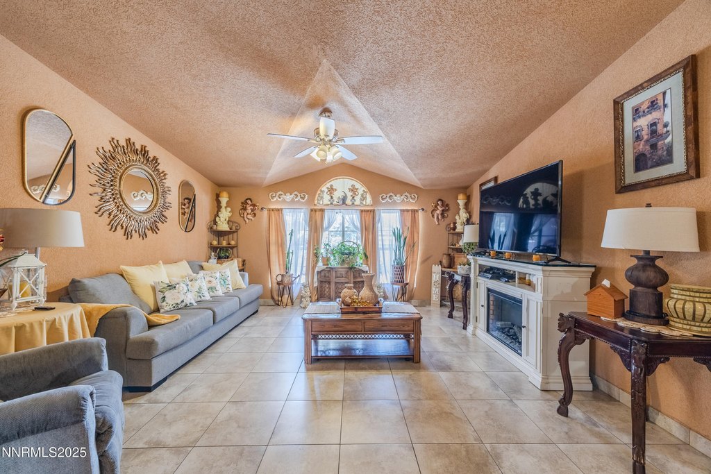 Sun Valley, Nevada, 89433, United States, 4 Bedrooms Bedrooms, ,2 BathroomsBathrooms,Residential,Forsale,1936784