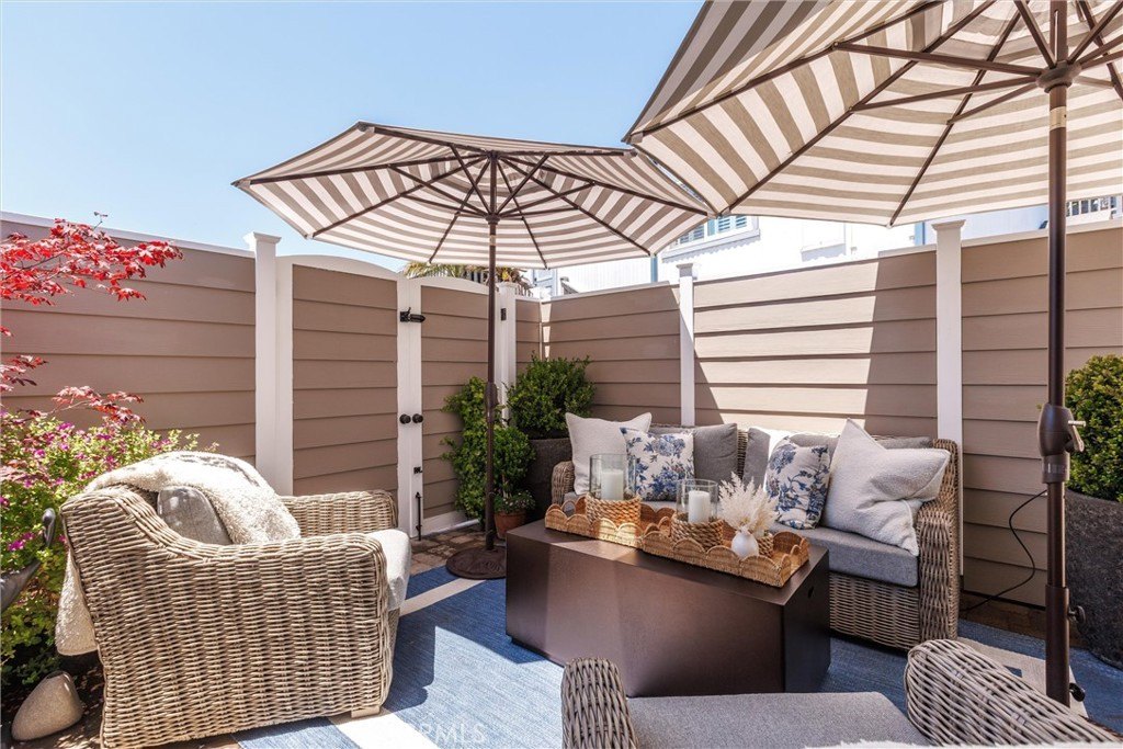 Cayucos, California, 93430, United States, 2 Bedrooms Bedrooms, ,2 BathroomsBathrooms,Residential,Forsale,2009036