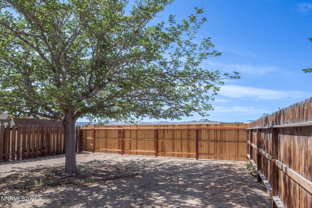 Fernley, Nevada, 89408, United States, 4 Bedrooms Bedrooms, ,2 BathroomsBathrooms,Residential,Forsale,1910308