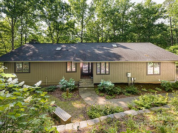 Asheville, North Carolina, 28804, United States, 3 Bedrooms Bedrooms, ,3 BathroomsBathrooms,Residential,Forsale,1904907