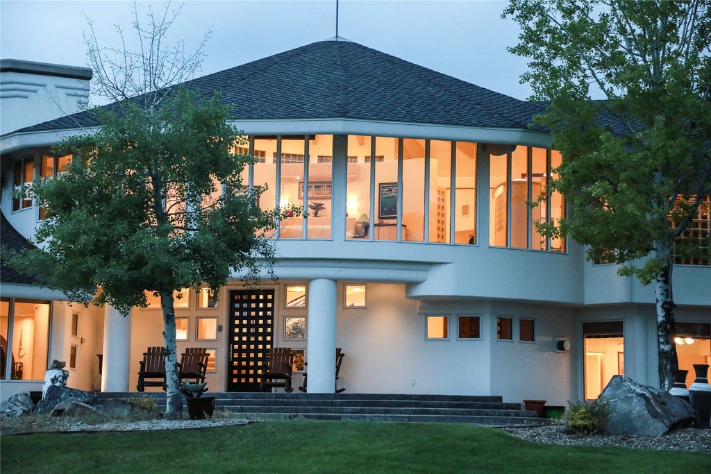 Hamilton, Montana, 59840, United States, 5 Bedrooms Bedrooms, ,5.5 BathroomsBathrooms,Residential,Forsale,1941175