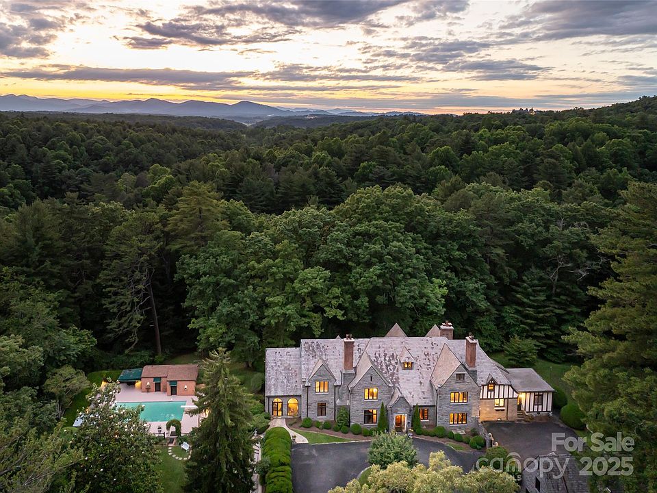 Asheville, North Carolina, 28803, United States, 8 Bedrooms Bedrooms, ,6 BathroomsBathrooms,Residential,Forsale,1904910