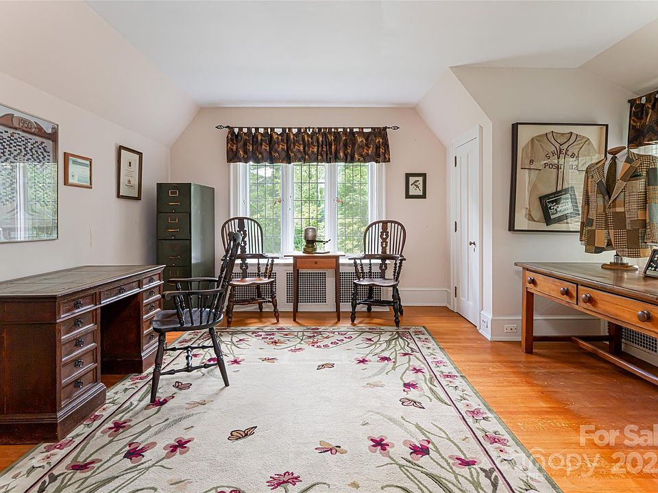 Asheville, North Carolina, 28803, United States, 8 Bedrooms Bedrooms, ,6 BathroomsBathrooms,Residential,Forsale,1904910