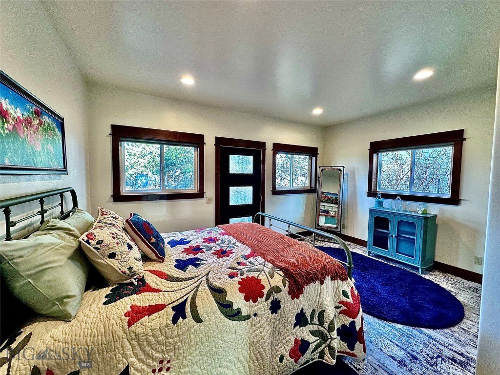 Sheridan, Montana, 59749, United States, 3 Bedrooms Bedrooms, ,2 BathroomsBathrooms,Residential,Forsale,1915013