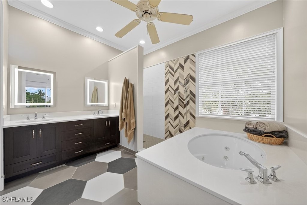 Sanibel, Florida, 33957, United States, 4 Bedrooms Bedrooms, ,3 BathroomsBathrooms,Residential,Forsale,1886374