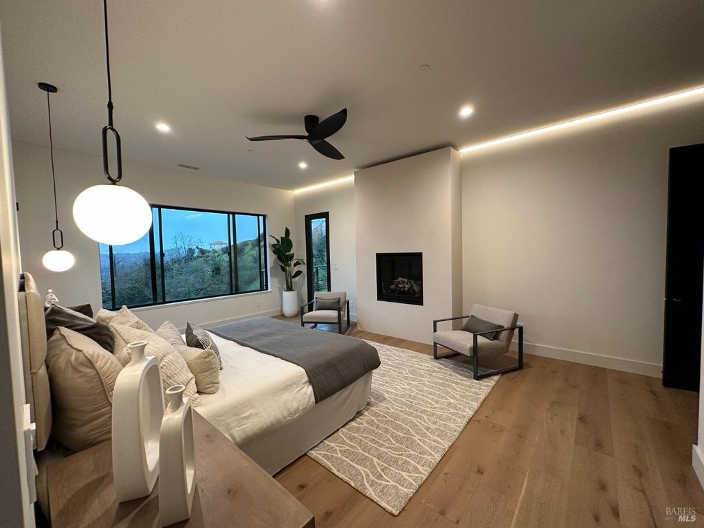 Santa Rosa, California, 95403, United States, 5 Bedrooms Bedrooms, ,5.5 BathroomsBathrooms,Residential,Forsale,1952127