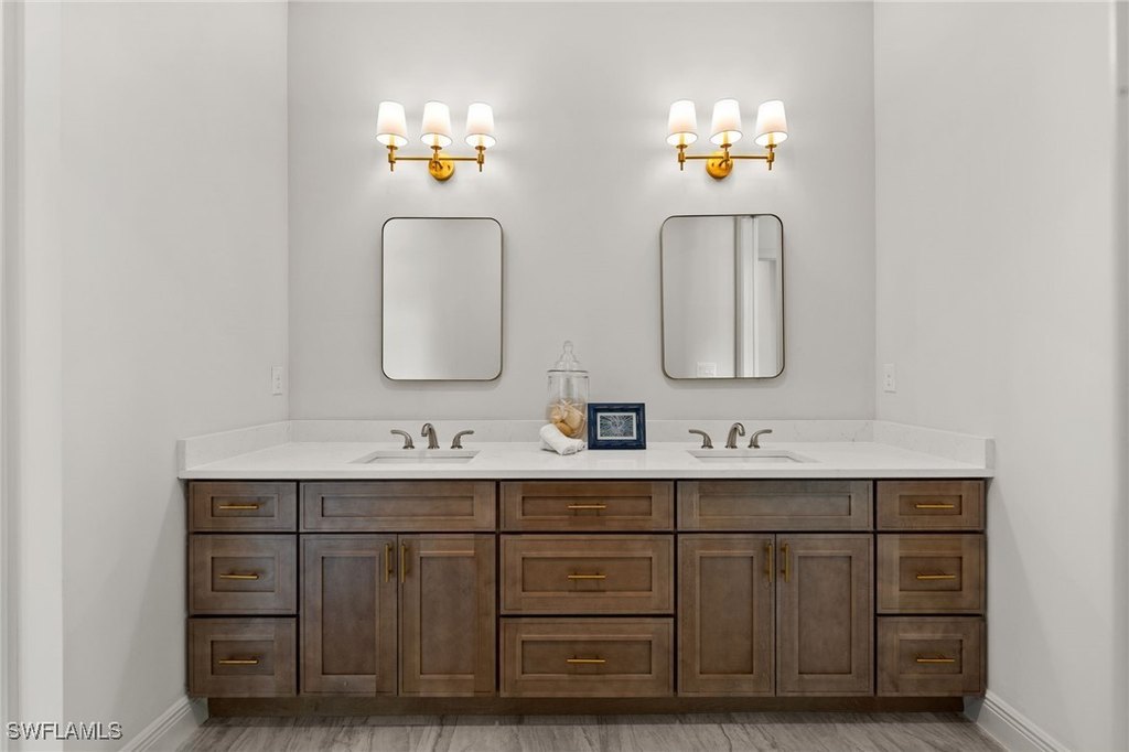 Fort Myers, Florida, 33905, United States, 3 Bedrooms Bedrooms, ,3 BathroomsBathrooms,Residential,Forsale,1971915