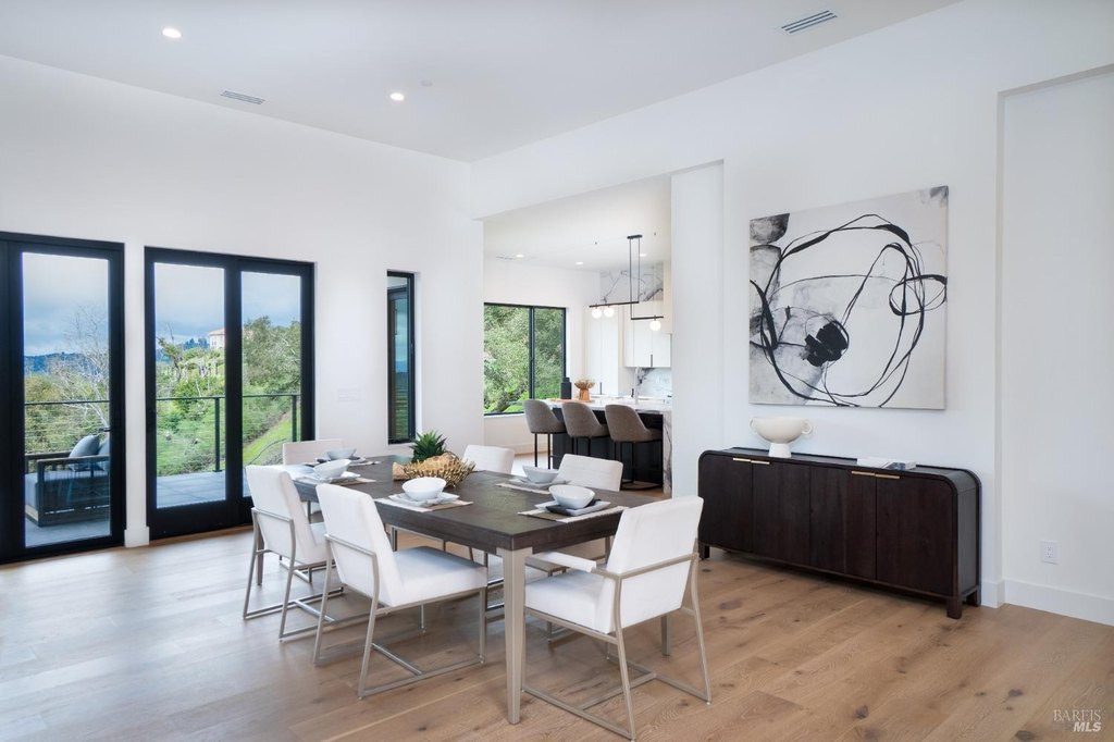 Santa Rosa, California, 95403, United States, 5 Bedrooms Bedrooms, ,5.5 BathroomsBathrooms,Residential,Forsale,1952127