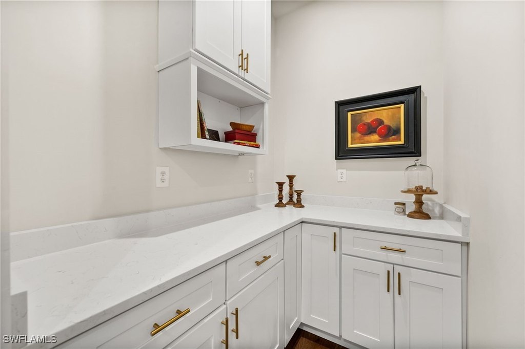 Fort Myers, Florida, 33905, United States, 3 Bedrooms Bedrooms, ,3 BathroomsBathrooms,Residential,Forsale,1971915