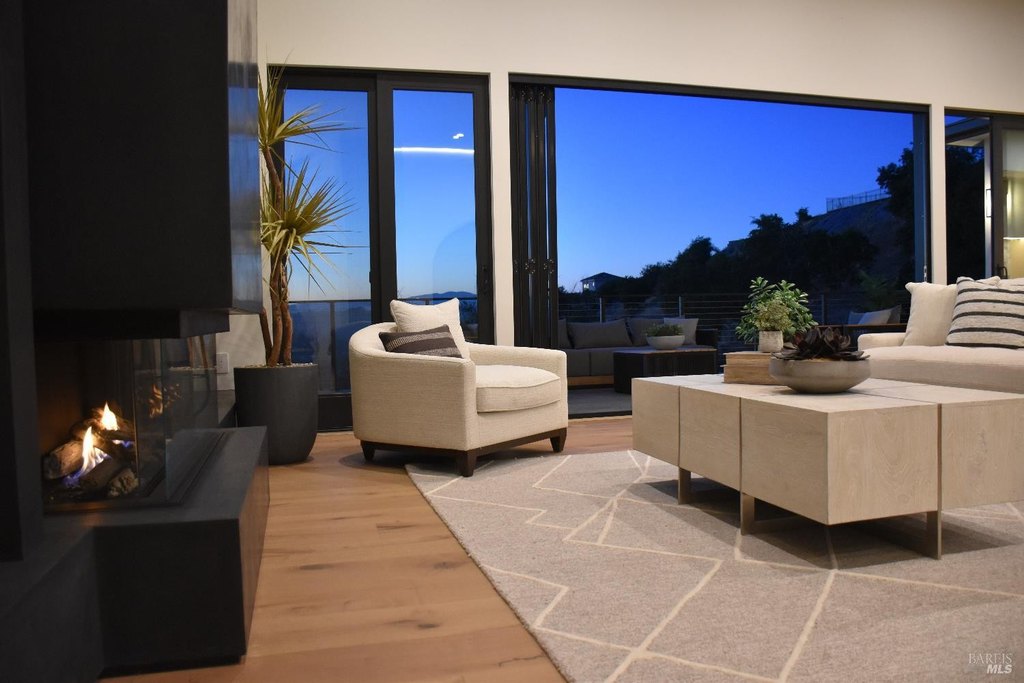 Santa Rosa, California, 95403, United States, 5 Bedrooms Bedrooms, ,5.5 BathroomsBathrooms,Residential,Forsale,1952127