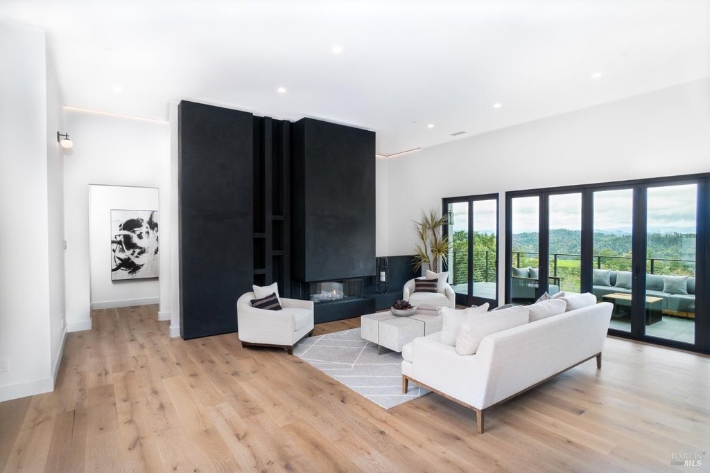 Santa Rosa, California, 95403, United States, 5 Bedrooms Bedrooms, ,5.5 BathroomsBathrooms,Residential,Forsale,1952127