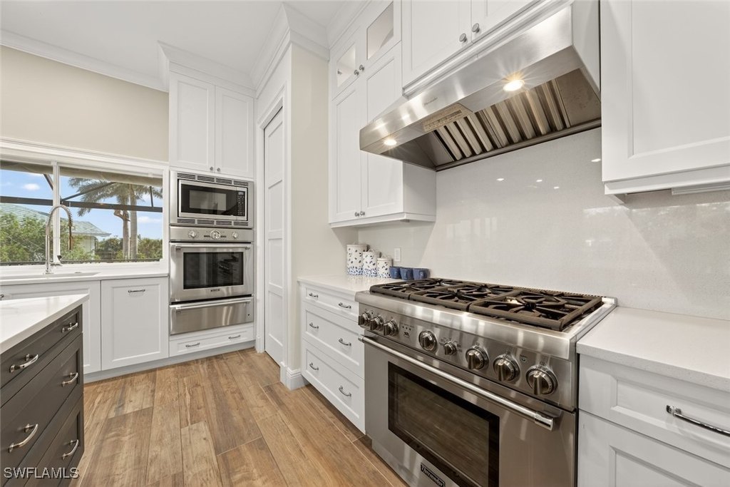 Sanibel, Florida, 33957, United States, 4 Bedrooms Bedrooms, ,3 BathroomsBathrooms,Residential,Forsale,1886374