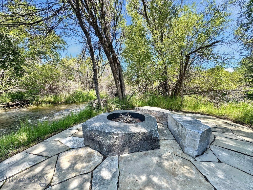 Sheridan, Montana, 59749, United States, 3 Bedrooms Bedrooms, ,2 BathroomsBathrooms,Residential,Forsale,1915013