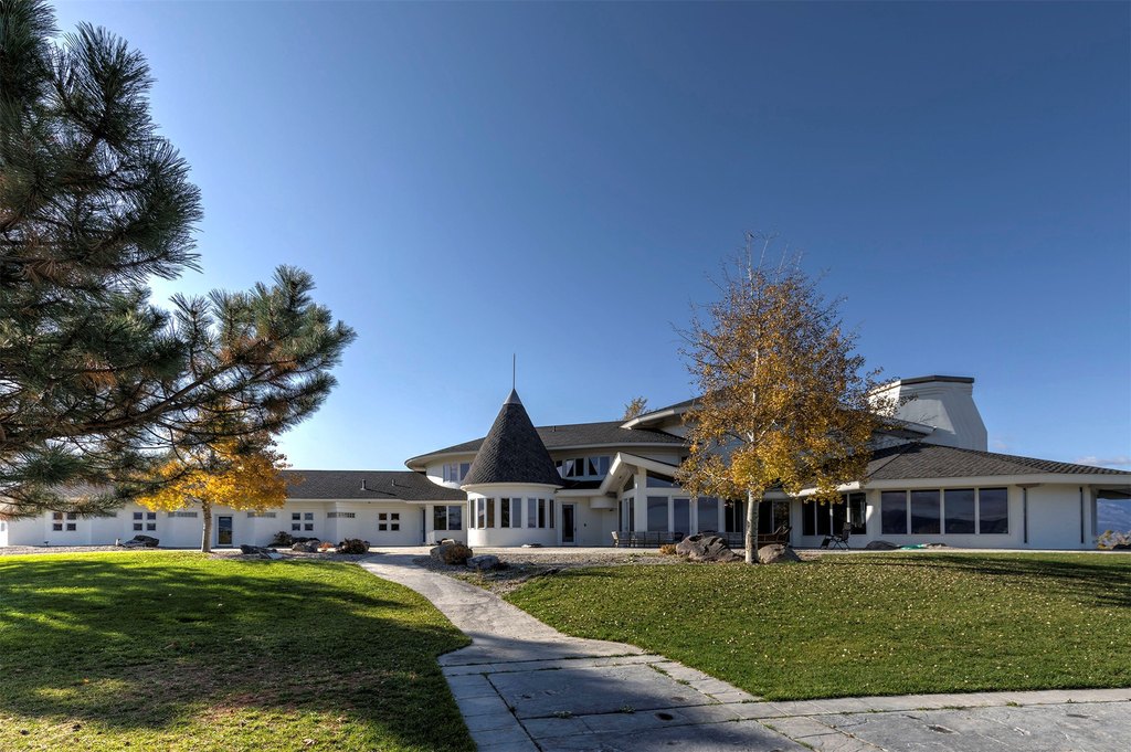 Hamilton, Montana, 59840, United States, 5 Bedrooms Bedrooms, ,5.5 BathroomsBathrooms,Residential,Forsale,1941175