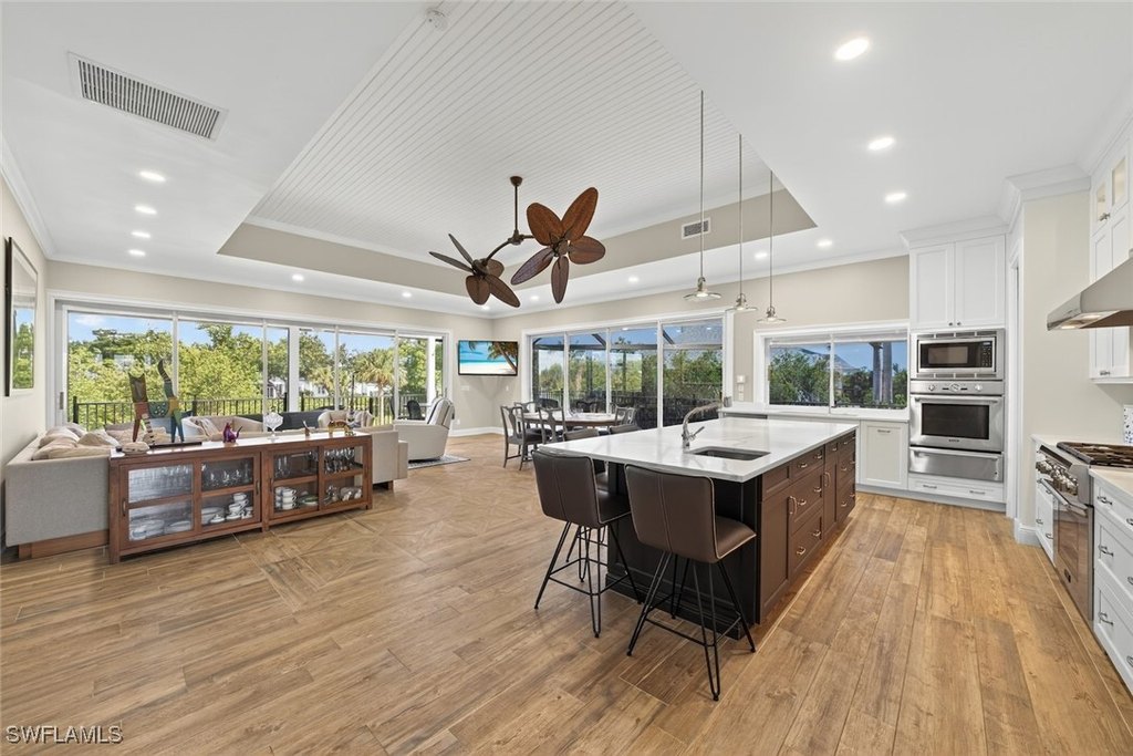 Sanibel, Florida, 33957, United States, 4 Bedrooms Bedrooms, ,3 BathroomsBathrooms,Residential,Forsale,1886374