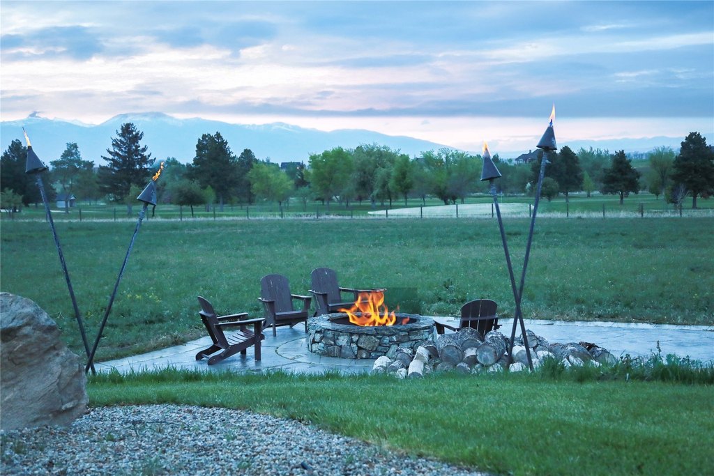 Hamilton, Montana, 59840, United States, 5 Bedrooms Bedrooms, ,5.5 BathroomsBathrooms,Residential,Forsale,1941175
