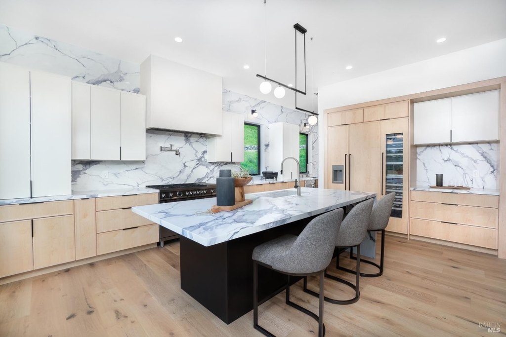 Santa Rosa, California, 95403, United States, 5 Bedrooms Bedrooms, ,5.5 BathroomsBathrooms,Residential,Forsale,1952127