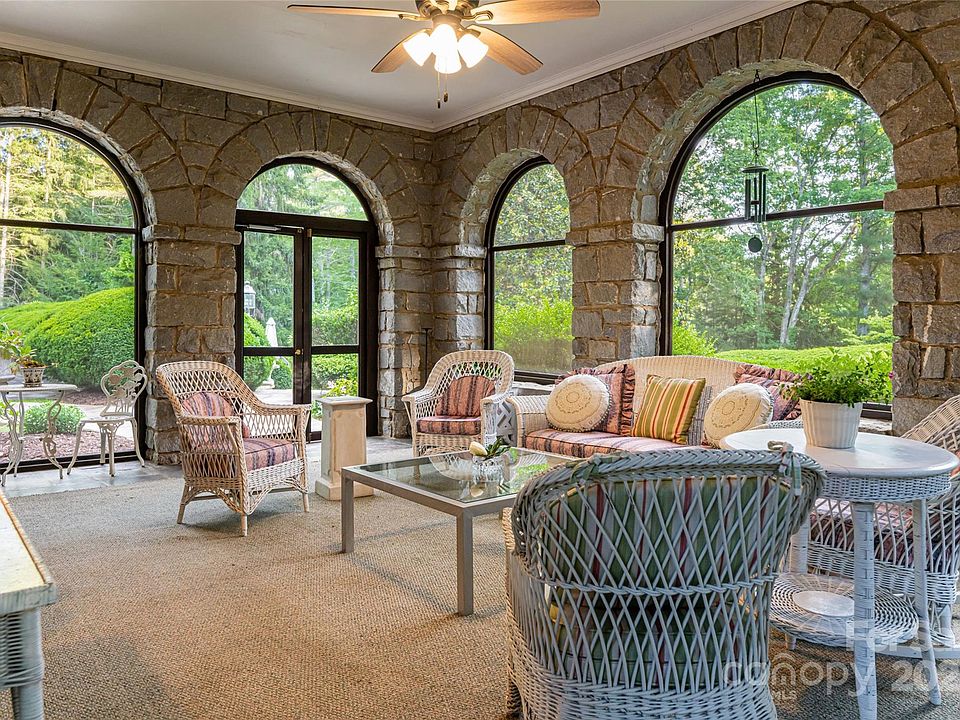 Asheville, North Carolina, 28803, United States, 8 Bedrooms Bedrooms, ,6 BathroomsBathrooms,Residential,Forsale,1904910