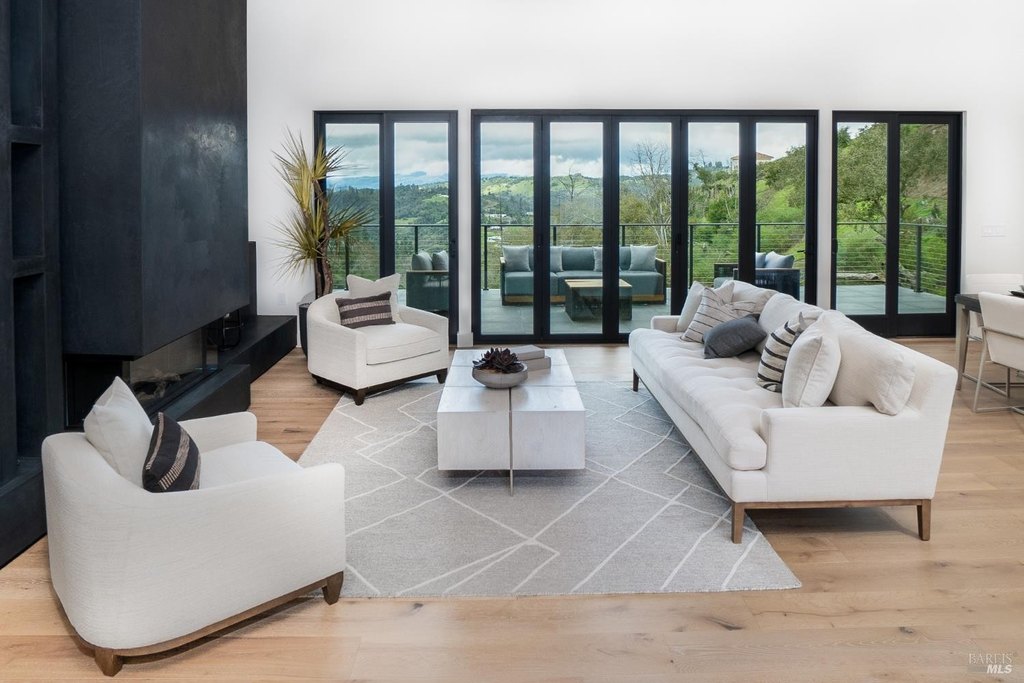 Santa Rosa, California, 95403, United States, 5 Bedrooms Bedrooms, ,5.5 BathroomsBathrooms,Residential,Forsale,1952127