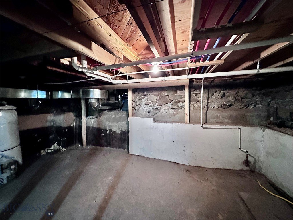 Sheridan, Montana, 59749, United States, 3 Bedrooms Bedrooms, ,2 BathroomsBathrooms,Residential,Forsale,1915013