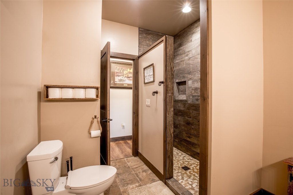 Ennis, Montana, 59729, United States, 4 Bedrooms Bedrooms, ,3 BathroomsBathrooms,Residential,Forsale,1941181