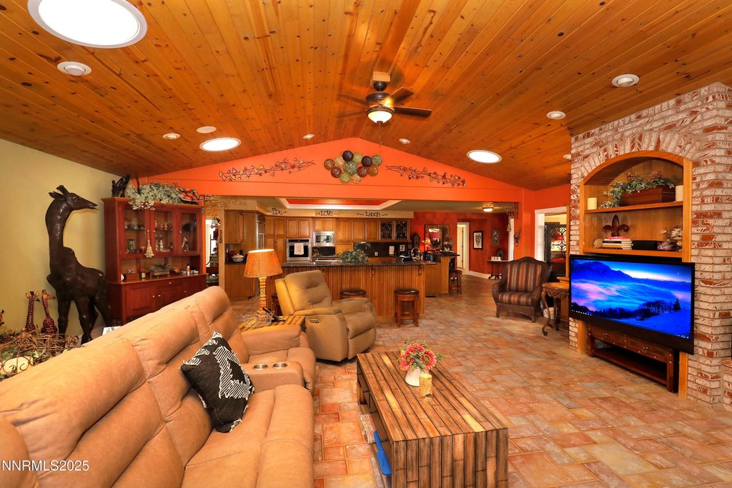 Gardnerville, Nevada, 89460, United States, 7 Bedrooms Bedrooms, ,5.5 BathroomsBathrooms,Residential,Forsale,1946013