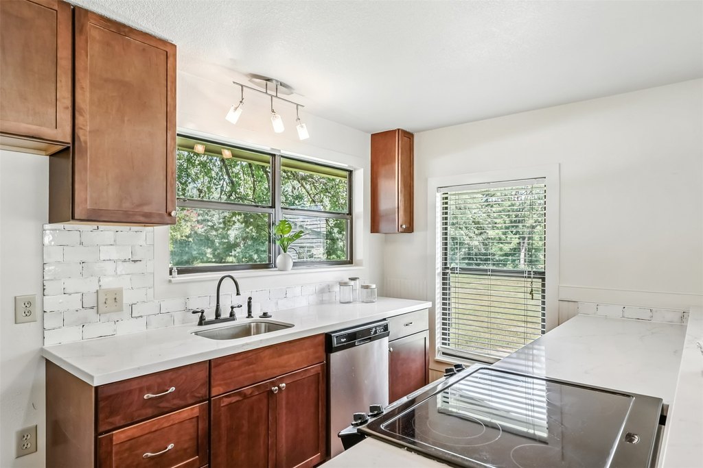 Bryan, Texas, 77808, United States, 4 Bedrooms Bedrooms, ,4.5 BathroomsBathrooms,Residential,Forsale,2008441