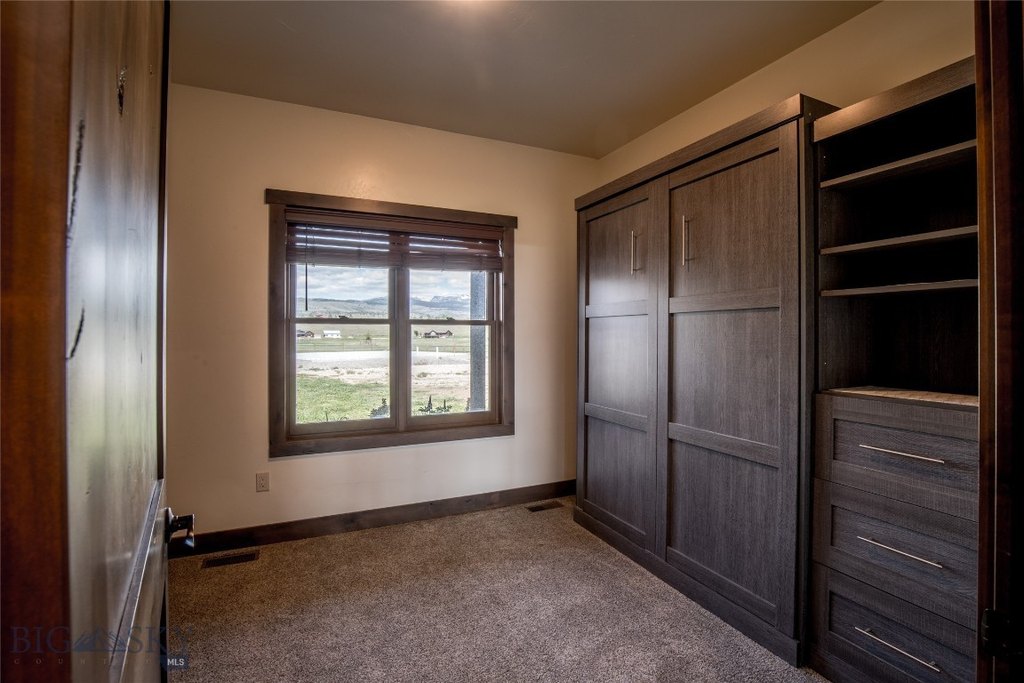 Ennis, Montana, 59729, United States, 4 Bedrooms Bedrooms, ,3 BathroomsBathrooms,Residential,Forsale,1941181