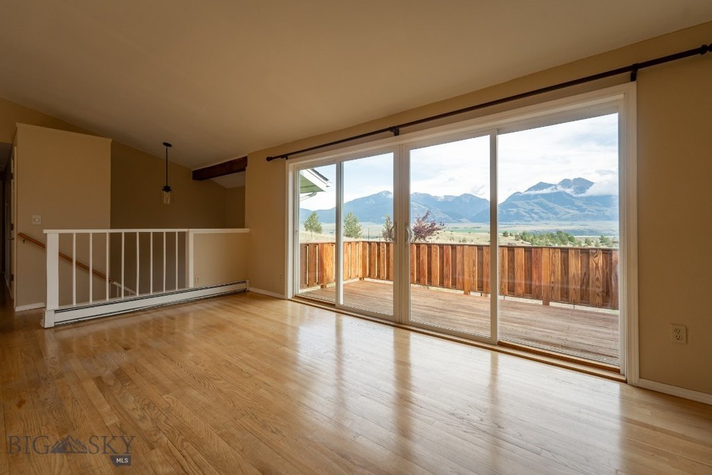 Emigrant, Montana, 59027, United States, 3 Bedrooms Bedrooms, ,3 BathroomsBathrooms,Residential,Forsale,1915007