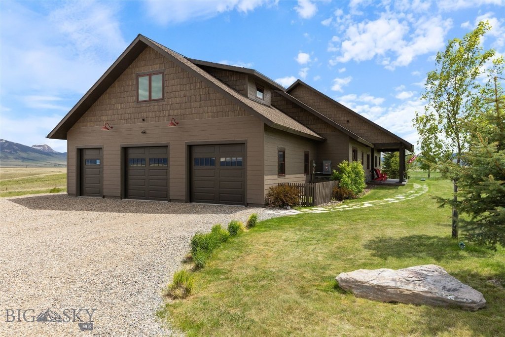 Ennis, Montana, 59729, United States, 4 Bedrooms Bedrooms, ,3 BathroomsBathrooms,Residential,Forsale,1941180