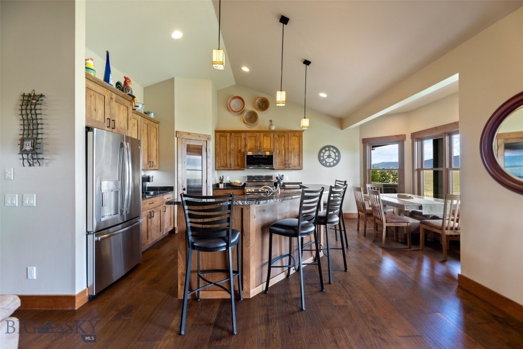 Ennis, Montana, 59729, United States, 4 Bedrooms Bedrooms, ,3 BathroomsBathrooms,Residential,Forsale,1941180
